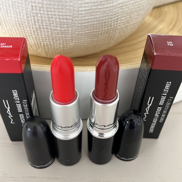 2 Mac lipsticks - Picture 3 of 5